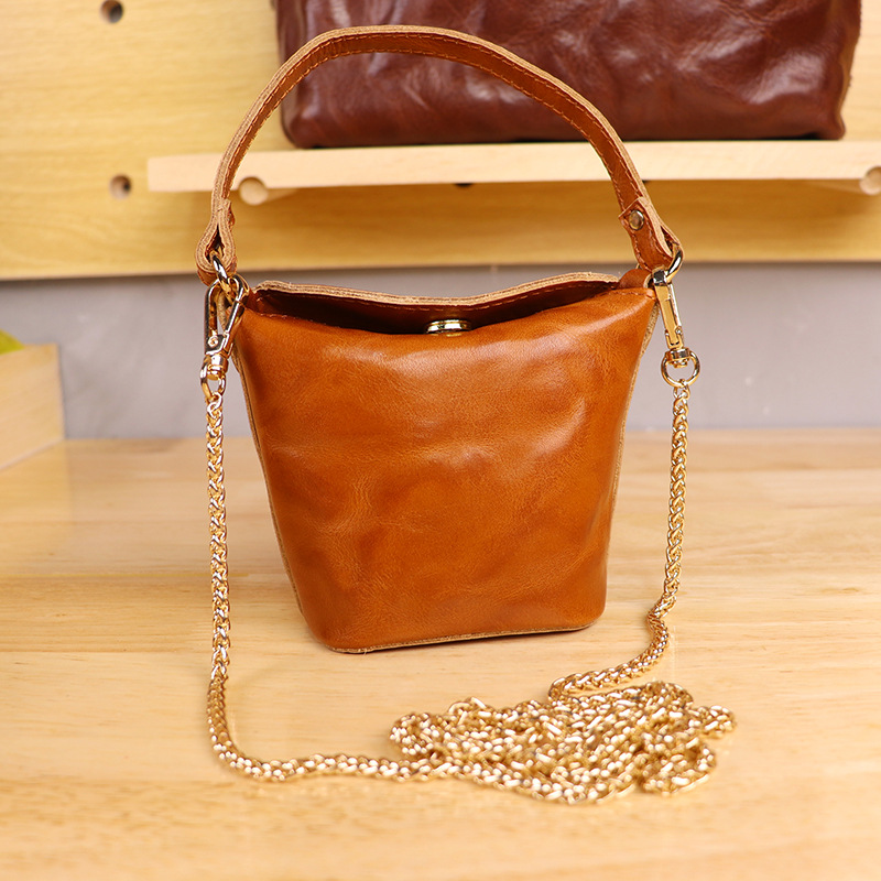 Sac mini-bucket en cuir huilé  - Women'S Bags Top 10 avis et prix